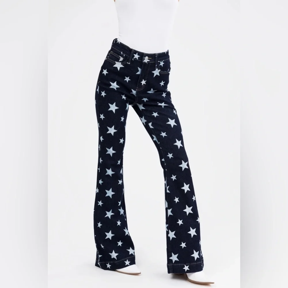 Judy blue dark denim star flares size 11/30 88662